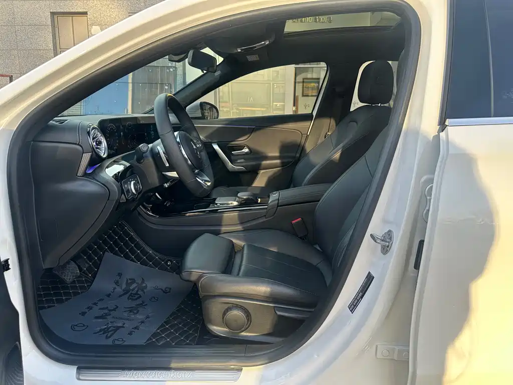 MERCEDES-BENZ A CLASS