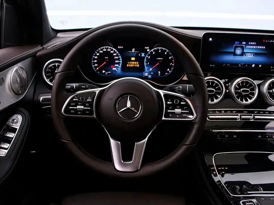 Mercedes-Benz GLC — миниатюра 7