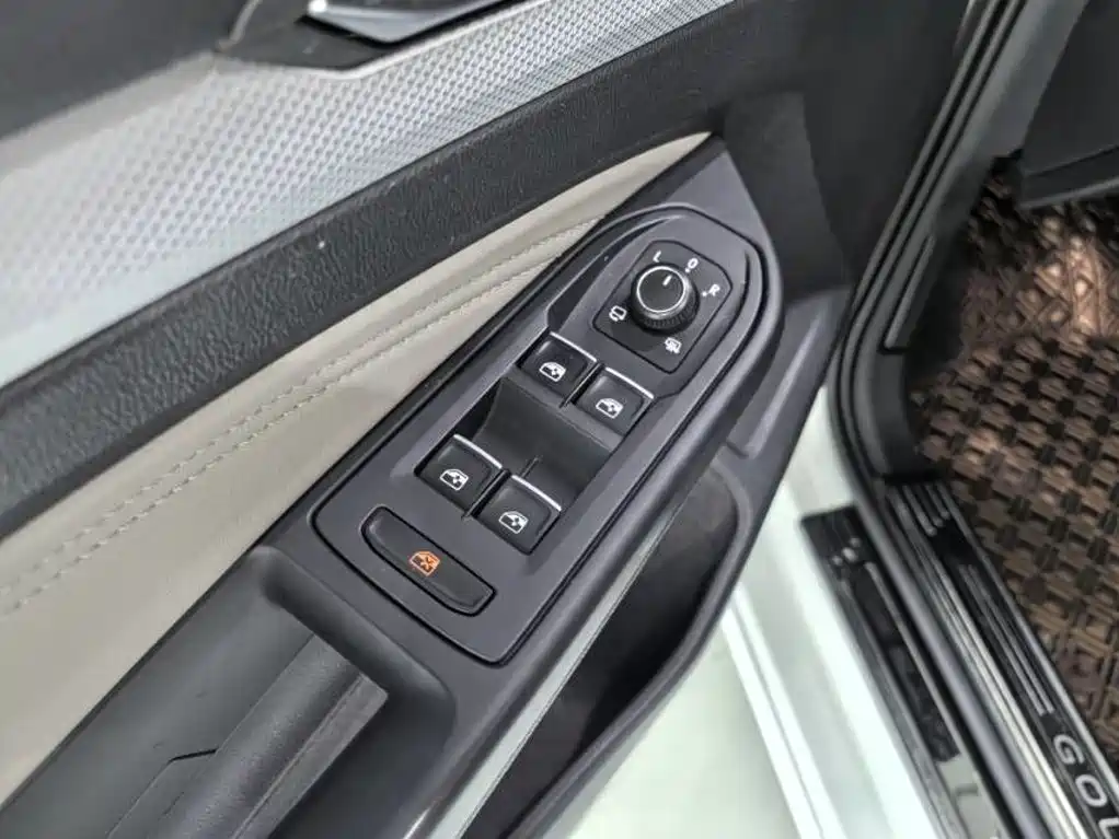 Volkswagen Golf — миниатюра 11