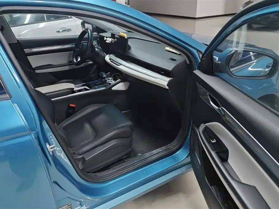 Geely Emgrand L L 2022 1.4T CVT Flagship