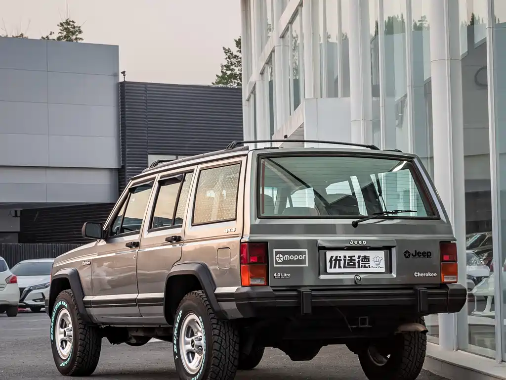Jeep BAIC JEEP 02 4.0L MT