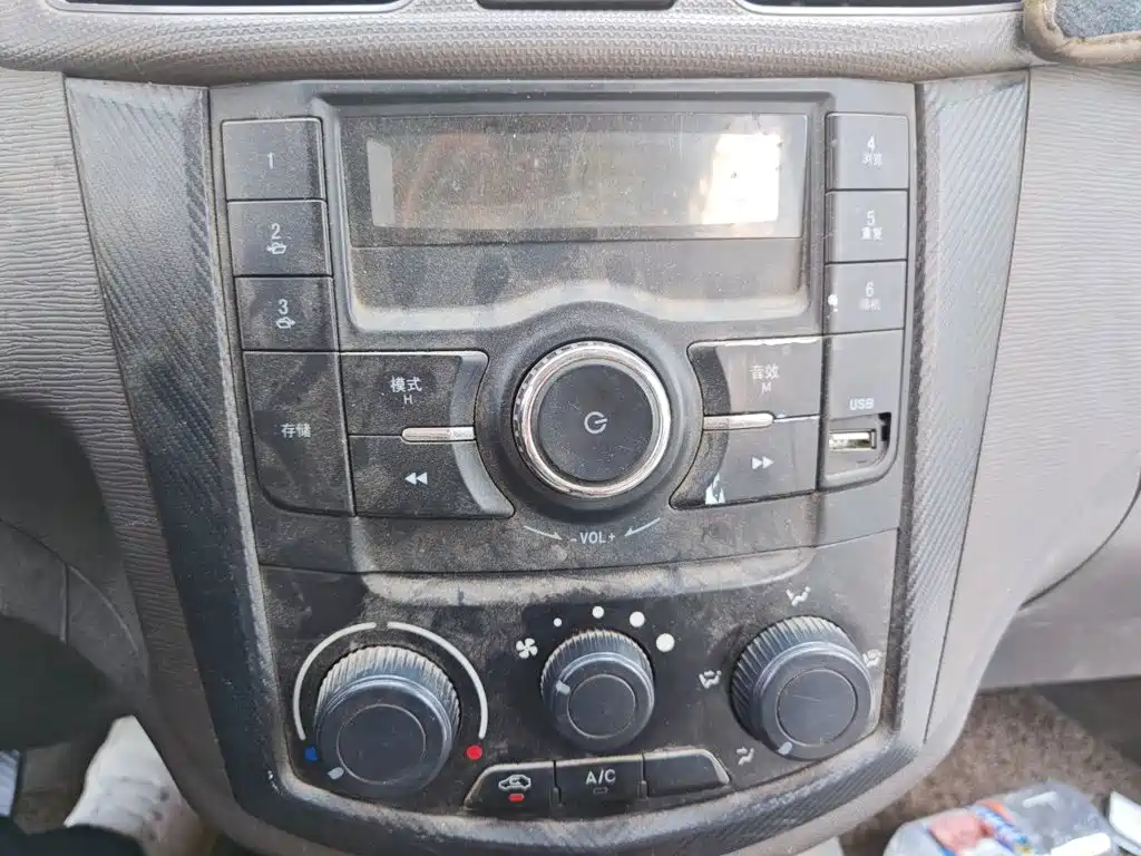 Wuling Hongguang — миниатюра 14