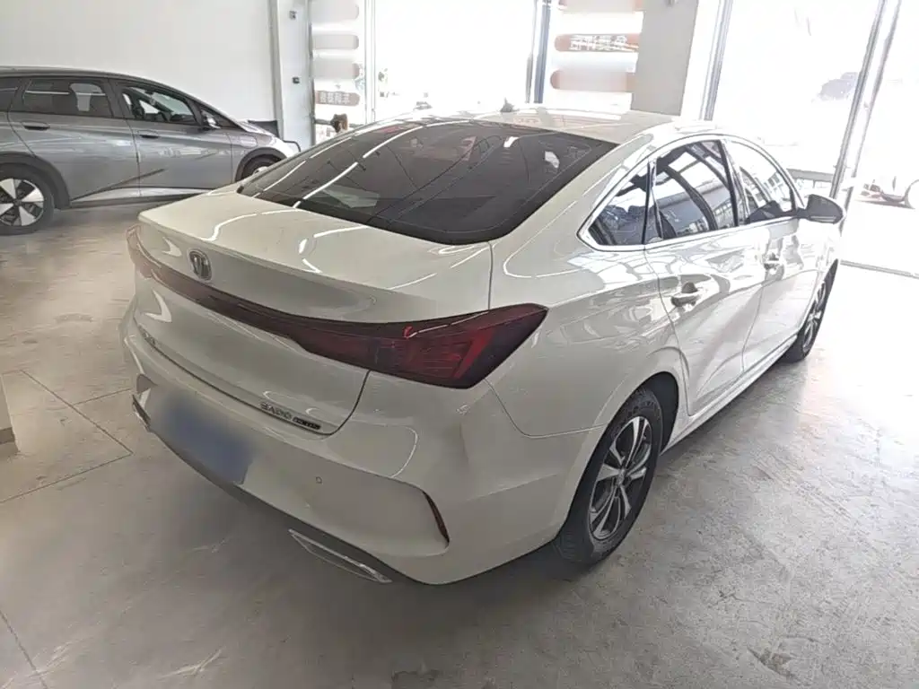 Changan Eado — миниатюра 7