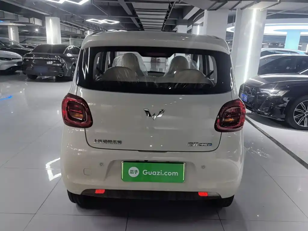 Wuling MINIEV — миниатюра 6