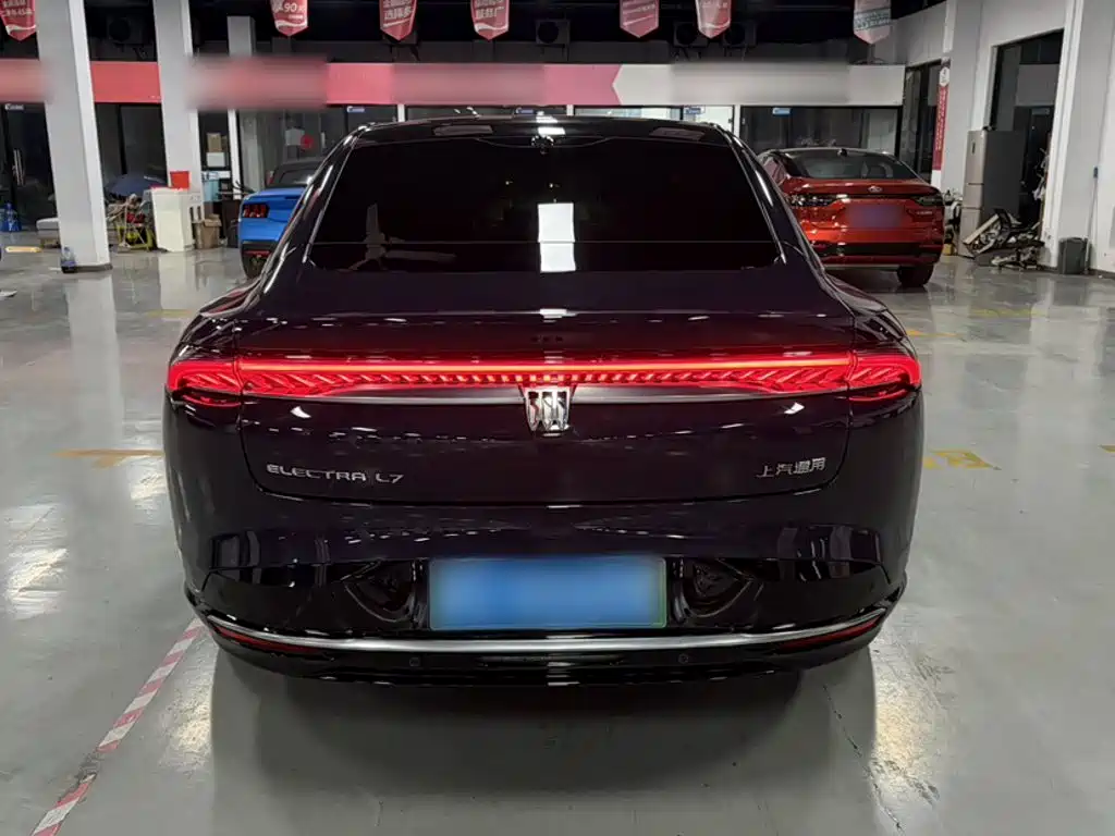 Buick Electra L7 — миниатюра 10