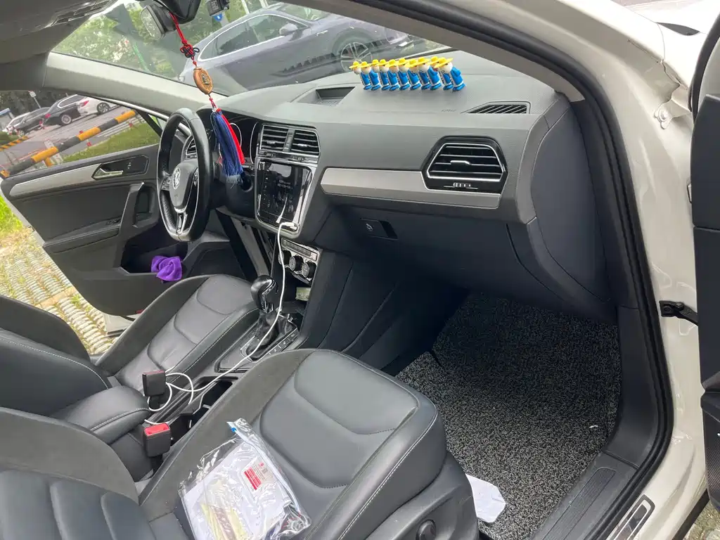 Volkswagen Tiguan L — миниатюра 7