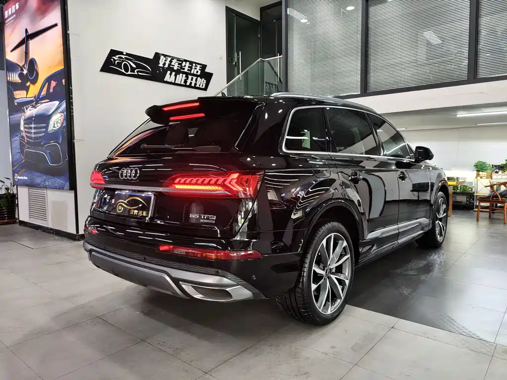 Audi Q7 2022 55 TFSI quattro S line Sport