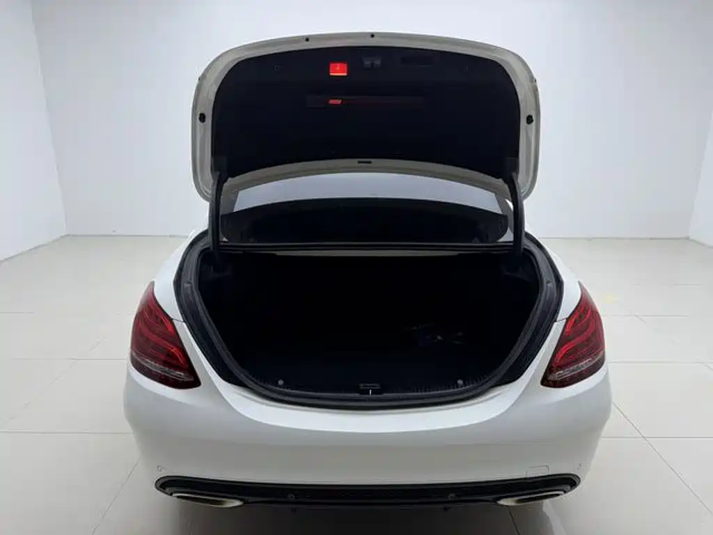 Mercedes-Benz C-Class — миниатюра 19