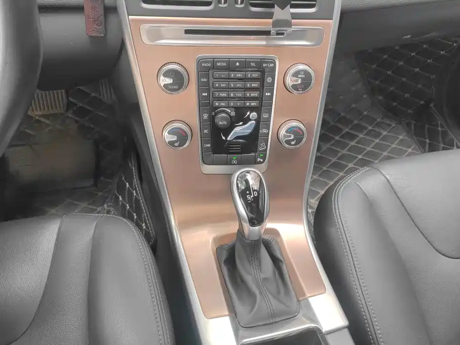 Volvo XC60 — миниатюра 16