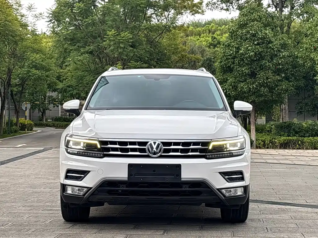 Volkswagen Tiguan L — миниатюра 2