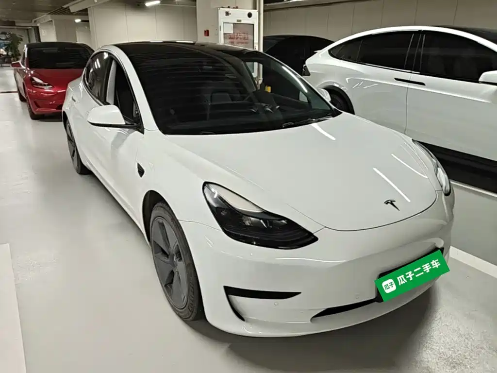 Tesla Model 3 — миниатюра 4
