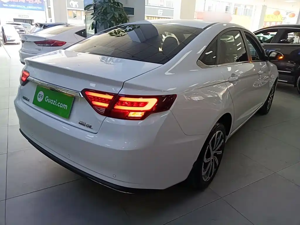 Geely Emgrand GL — миниатюра 7