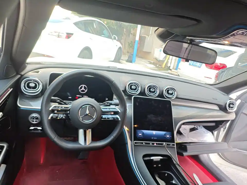 Mercedes-Benz C-Class — миниатюра 7