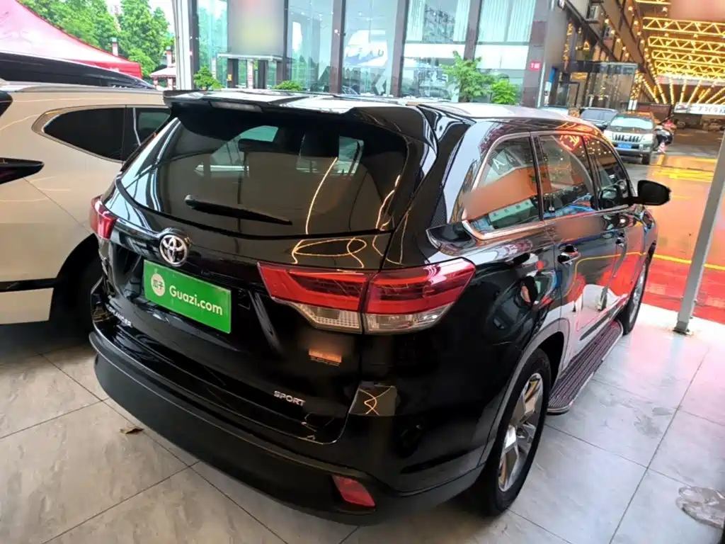 Toyota Highlander — миниатюра 7