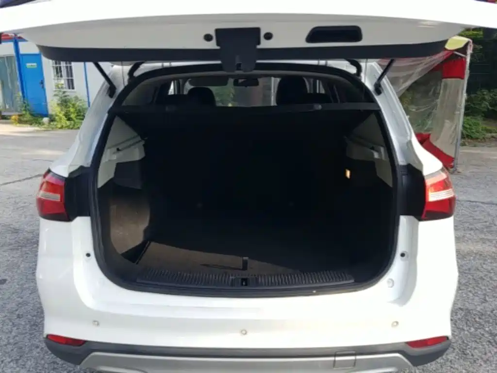 Roewe RX3 — миниатюра 19