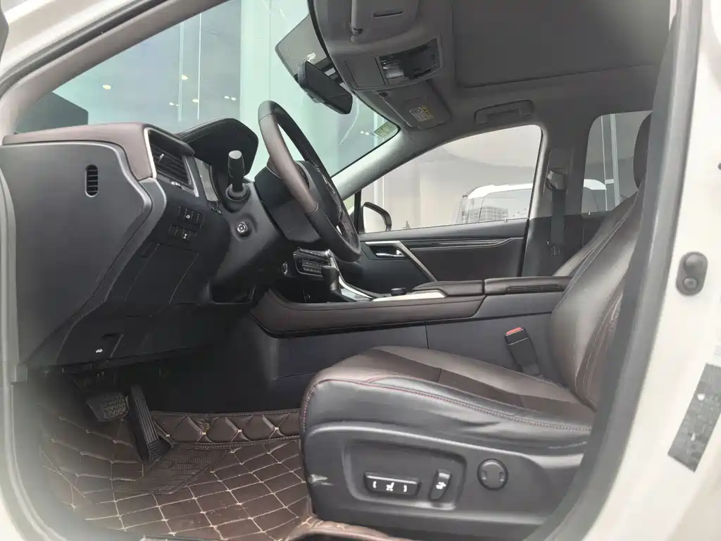 Lexus RX — миниатюра 4