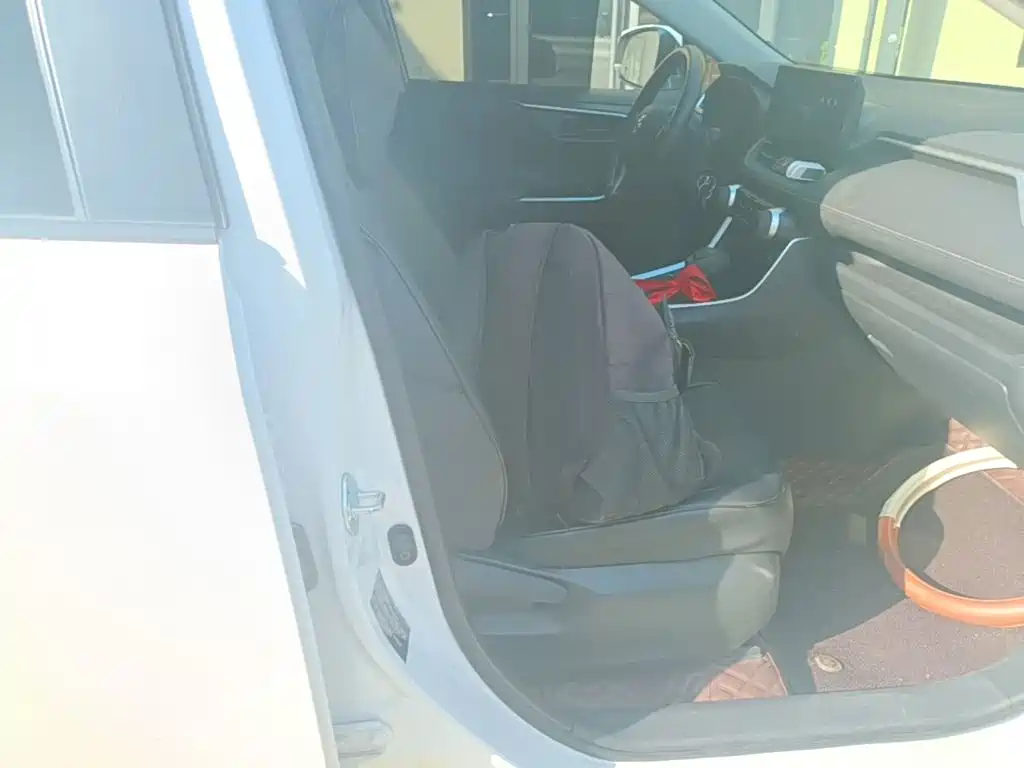 Toyota RAV4 — миниатюра 25