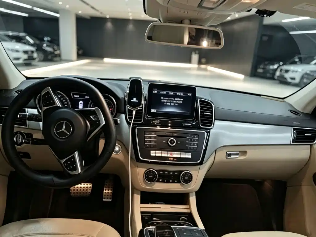 Mercedes-Benz GLE (Import) — миниатюра 8