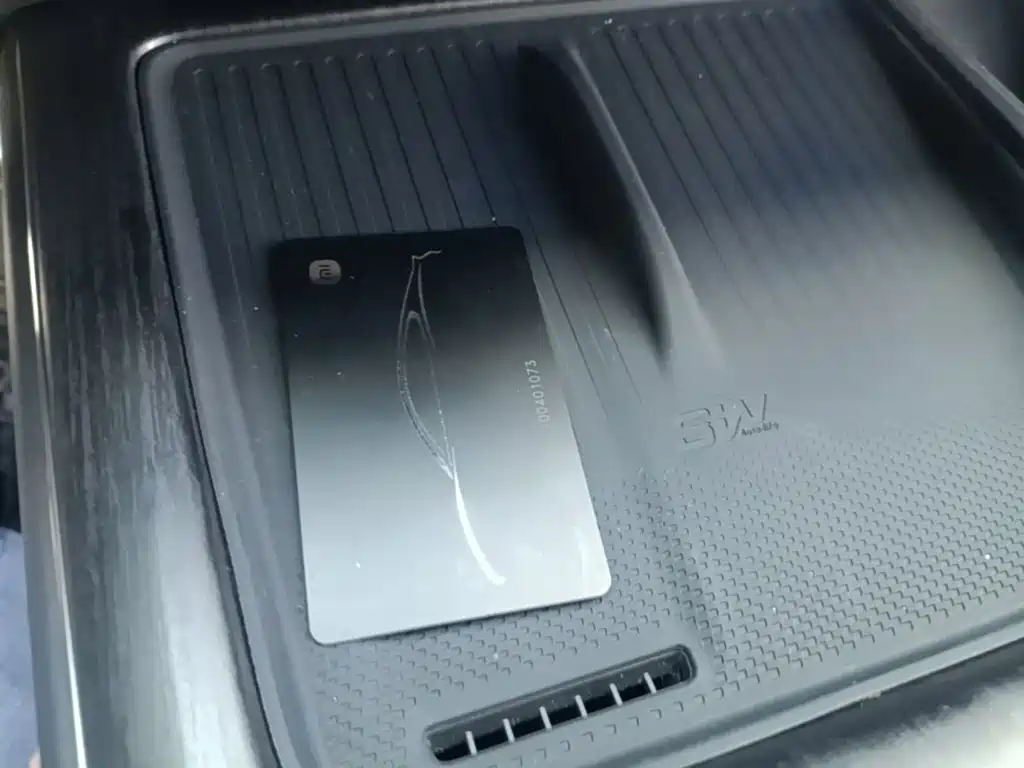 Xiaomi SU7 — миниатюра 17