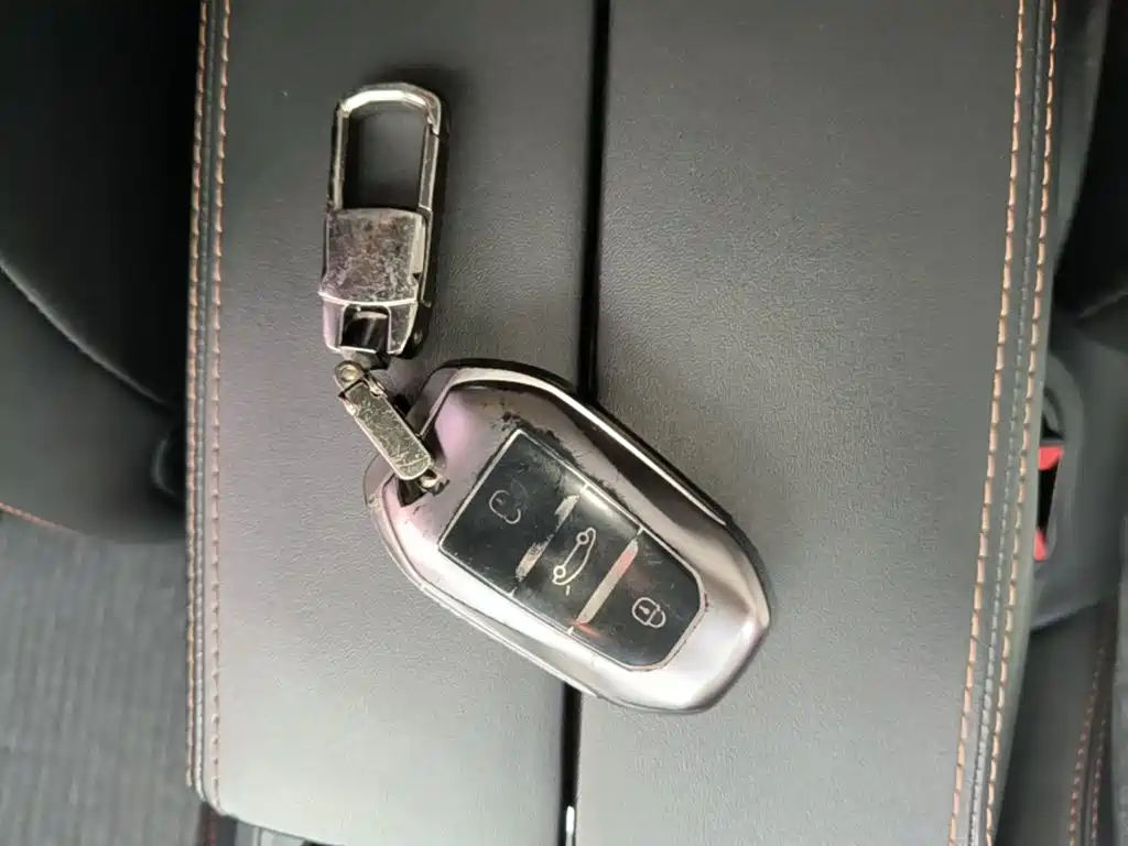 Peugeot 5008 — миниатюра 9