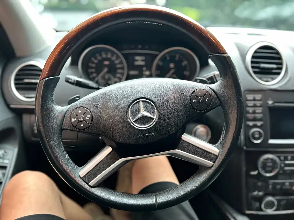 Mercedes-Benz GL-Class — миниатюра 9
