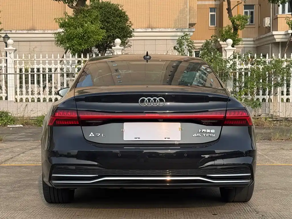Audi A7L — миниатюра 8