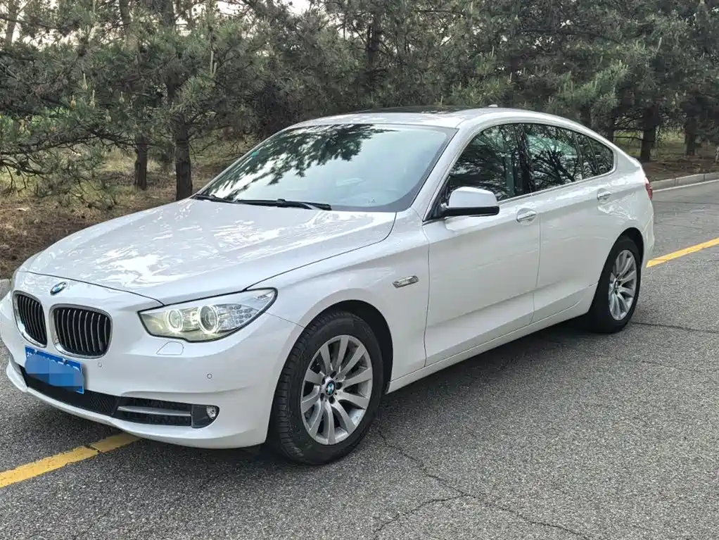 BMW 5 Series GT 2013