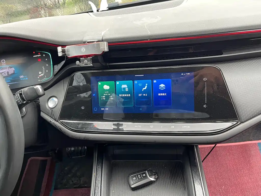 DONGFENG YI HYUN MAX