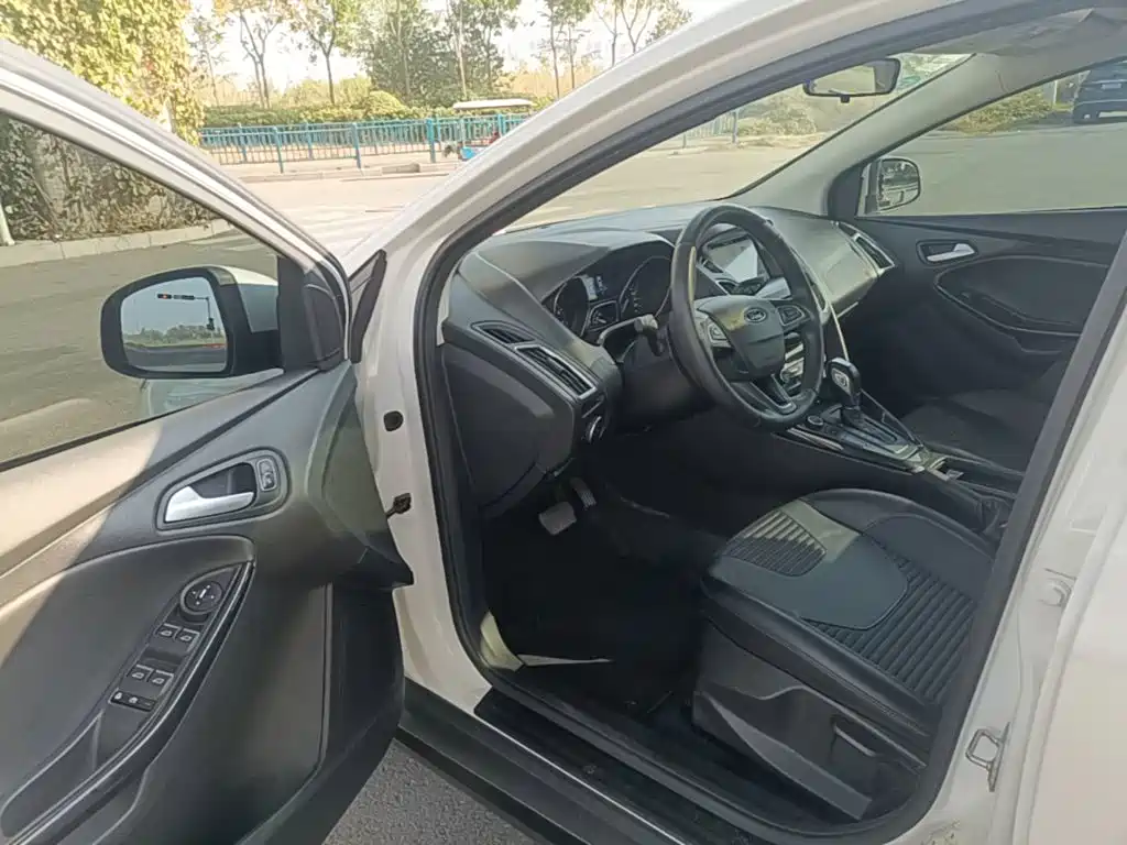 Ford Focus — миниатюра 16