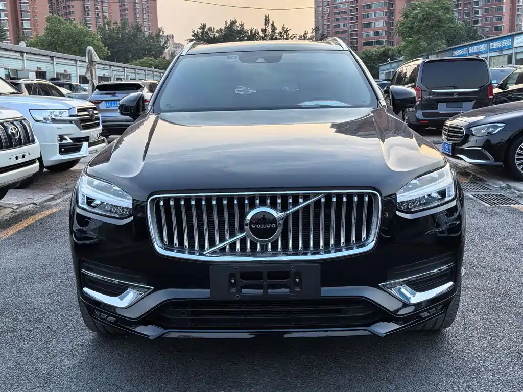 Volvo XC90 2021 B6 Luxury 7 мест