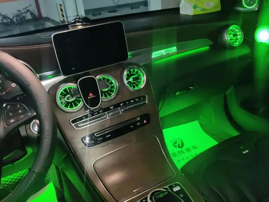 Mercedes-Benz GLC — миниатюра 12