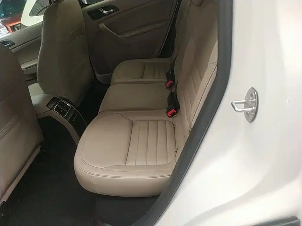Skoda Yeti — миниатюра 17