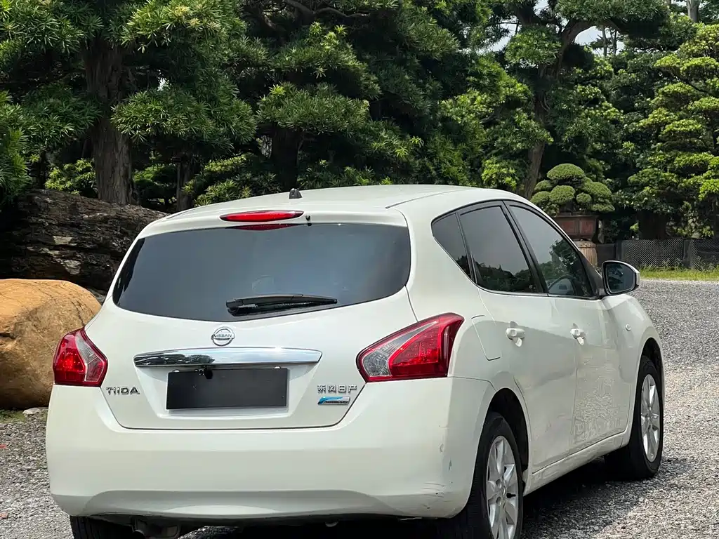 Nissan Tiida — миниатюра 5