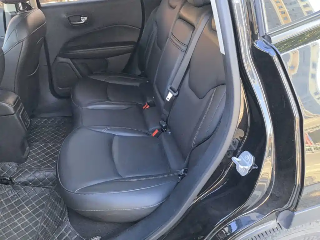 Jeep Compass — миниатюра 17
