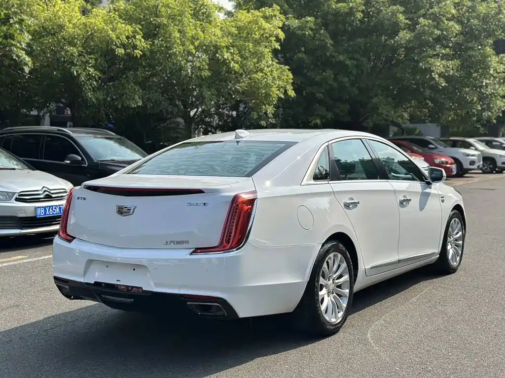 Cadillac XTS — миниатюра 7