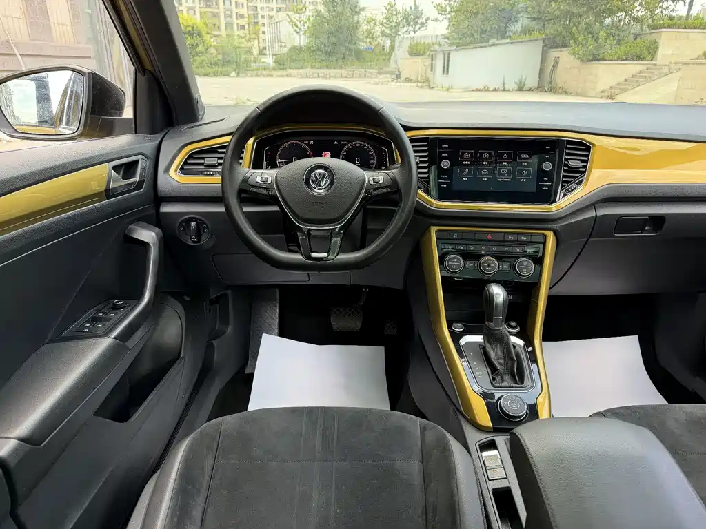Volkswagen T-Roc — миниатюра 8
