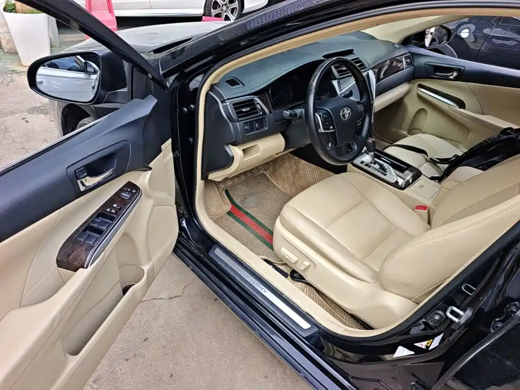 Toyota Camry — миниатюра 16