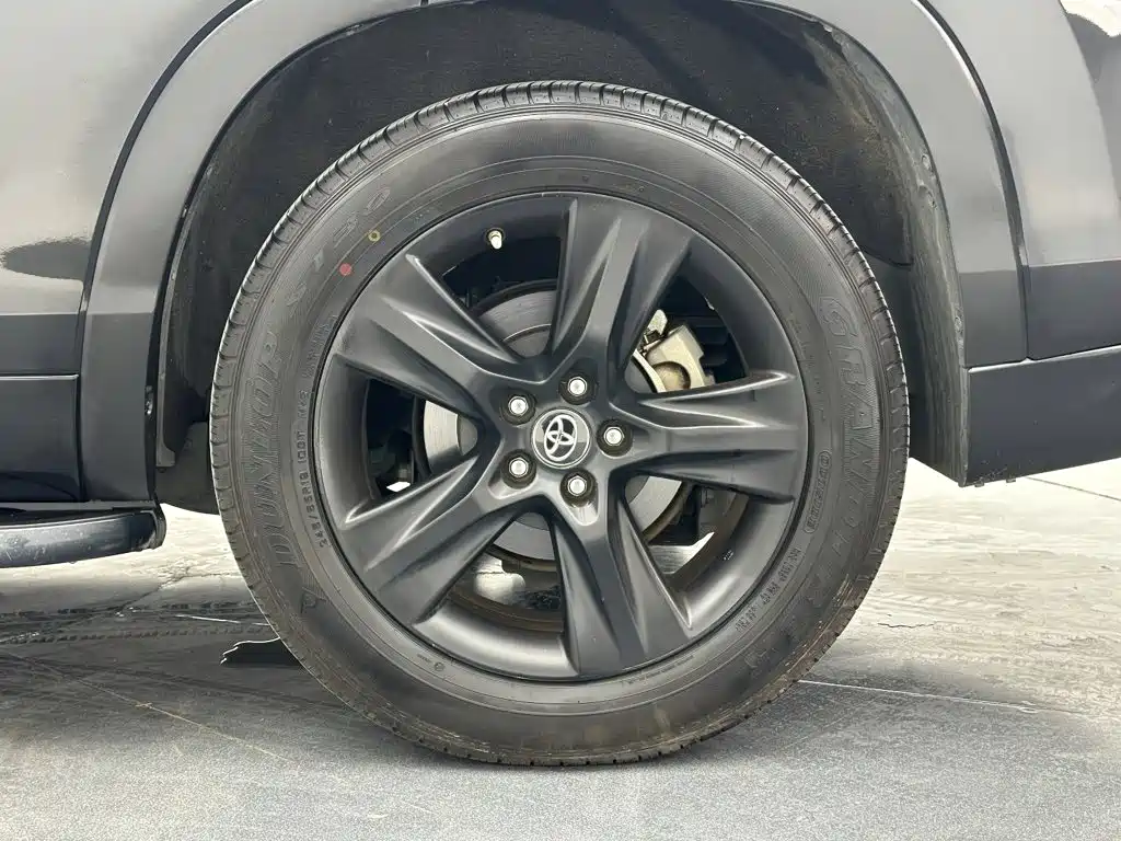 Toyota Highlander — миниатюра 32