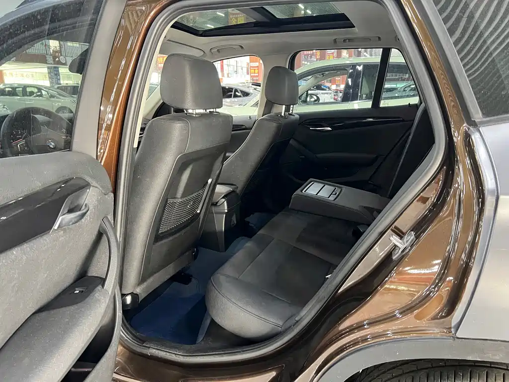 BMW X1 — миниатюра 6