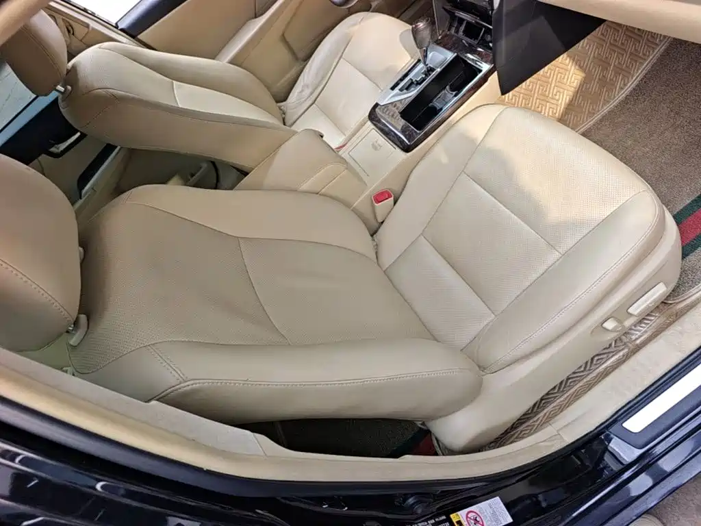 Toyota Camry — миниатюра 25