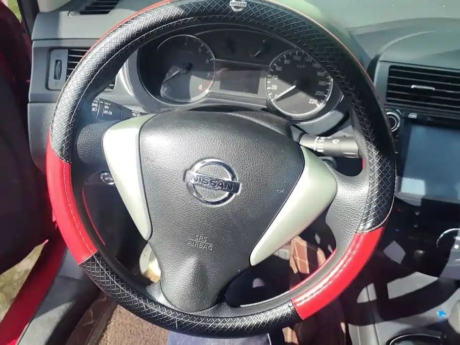 Nissan Tiida — миниатюра 15