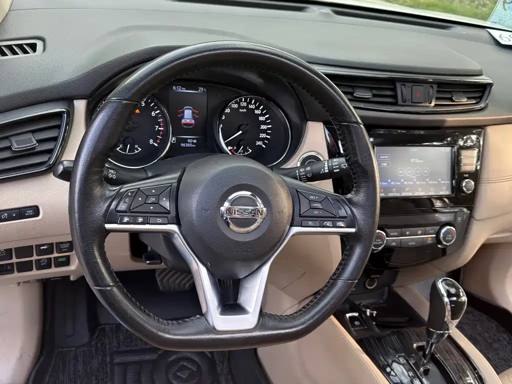 Nissan X-Trail — миниатюра 5