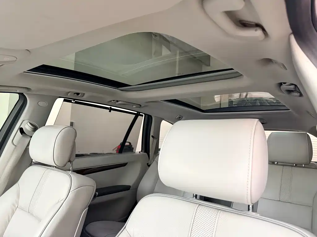 Mercedes-Benz R-Class — миниатюра 12