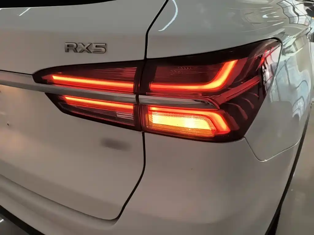 Roewe RX5 — миниатюра 8