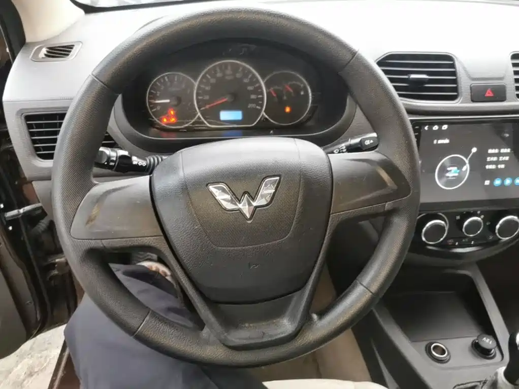 Wuling Hongguang — миниатюра 11