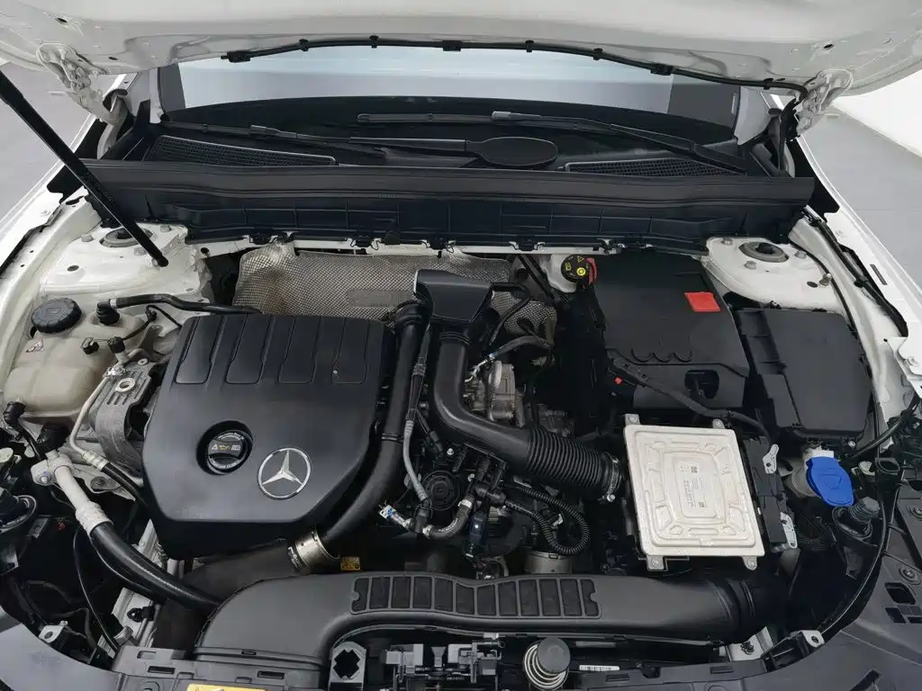 Mercedes-Benz GLB — миниатюра 6