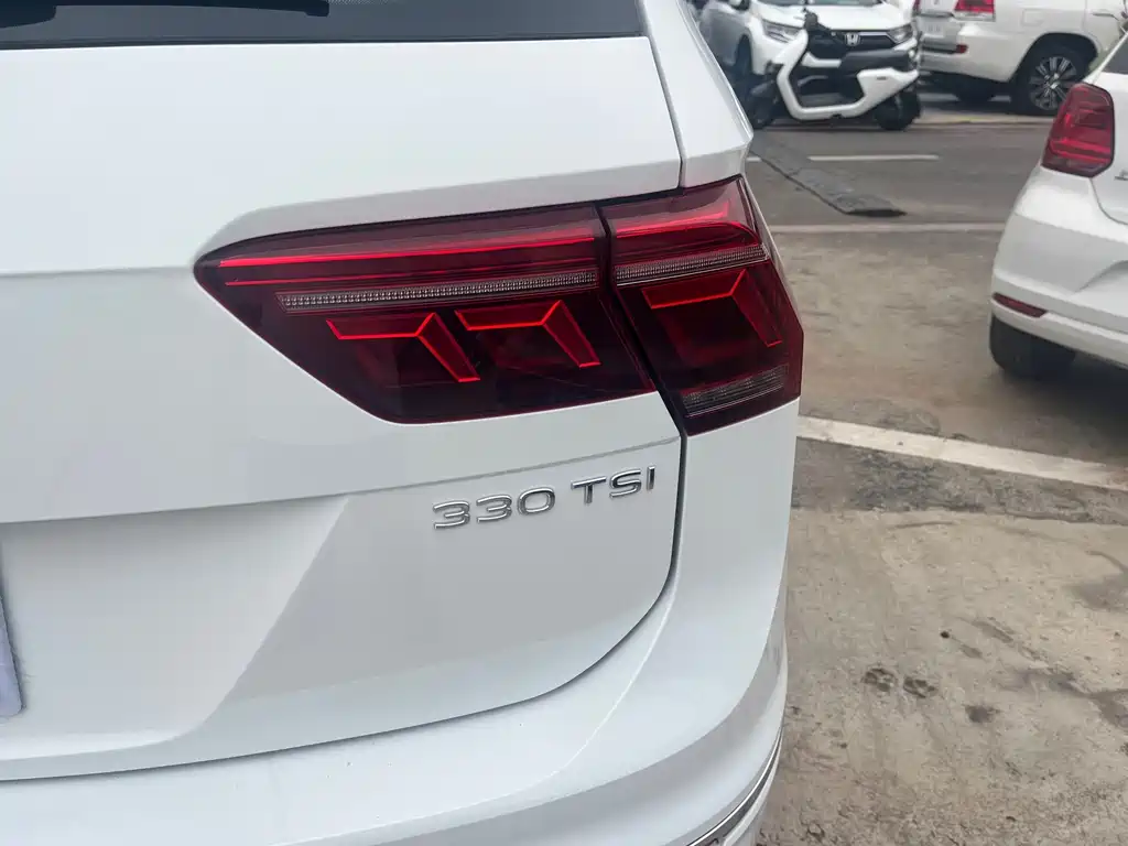 Volkswagen Tiguan L — миниатюра 9