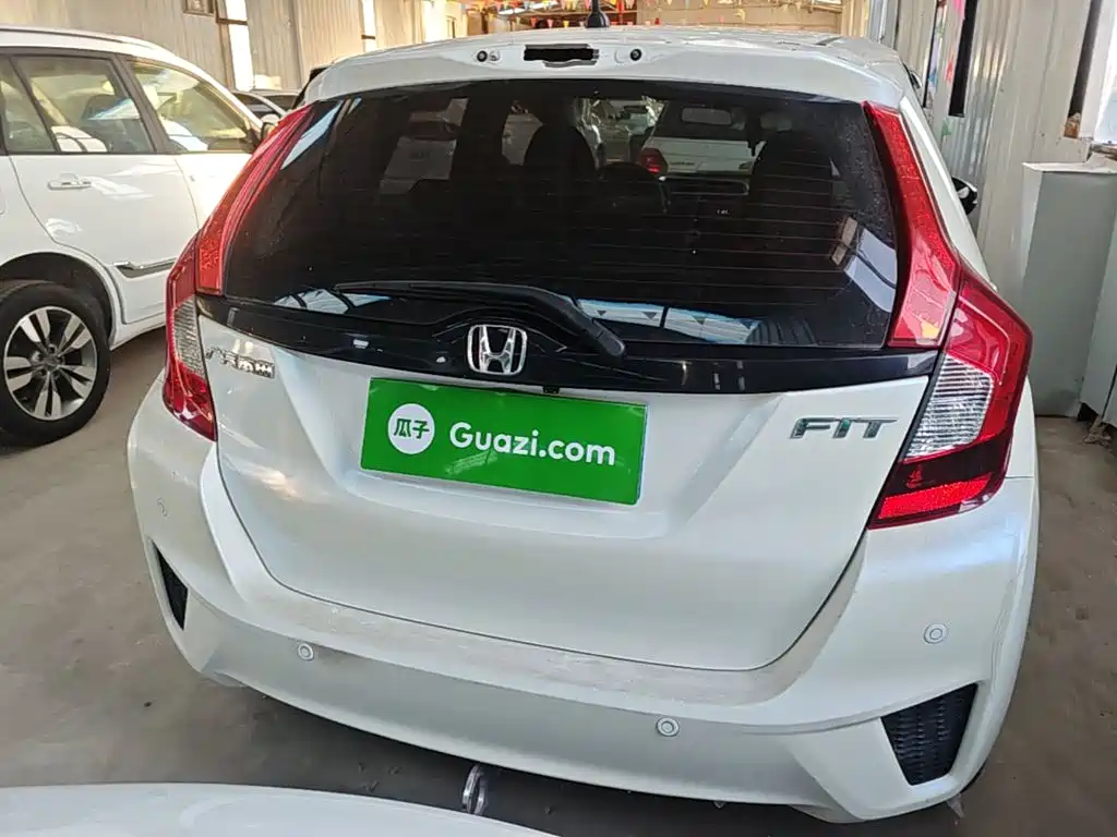 Honda Fit — миниатюра 6