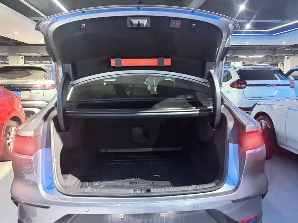 BYD Han — миниатюра 19