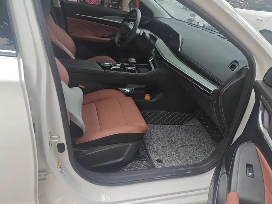 Changan Eado — миниатюра 8